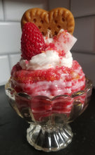 Load image into Gallery viewer, Custom Hand Painted Apple Bowls Candlewax Embeds

